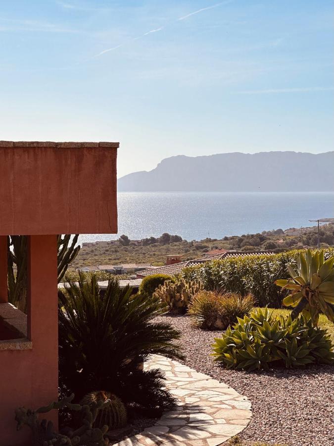 Villa A Golfo Aranci Con Vista Su Tavolara 马里内拉 外观 照片