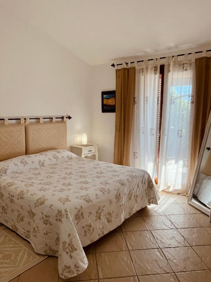 Villa A Golfo Aranci Con Vista Su Tavolara 马里内拉 外观 照片