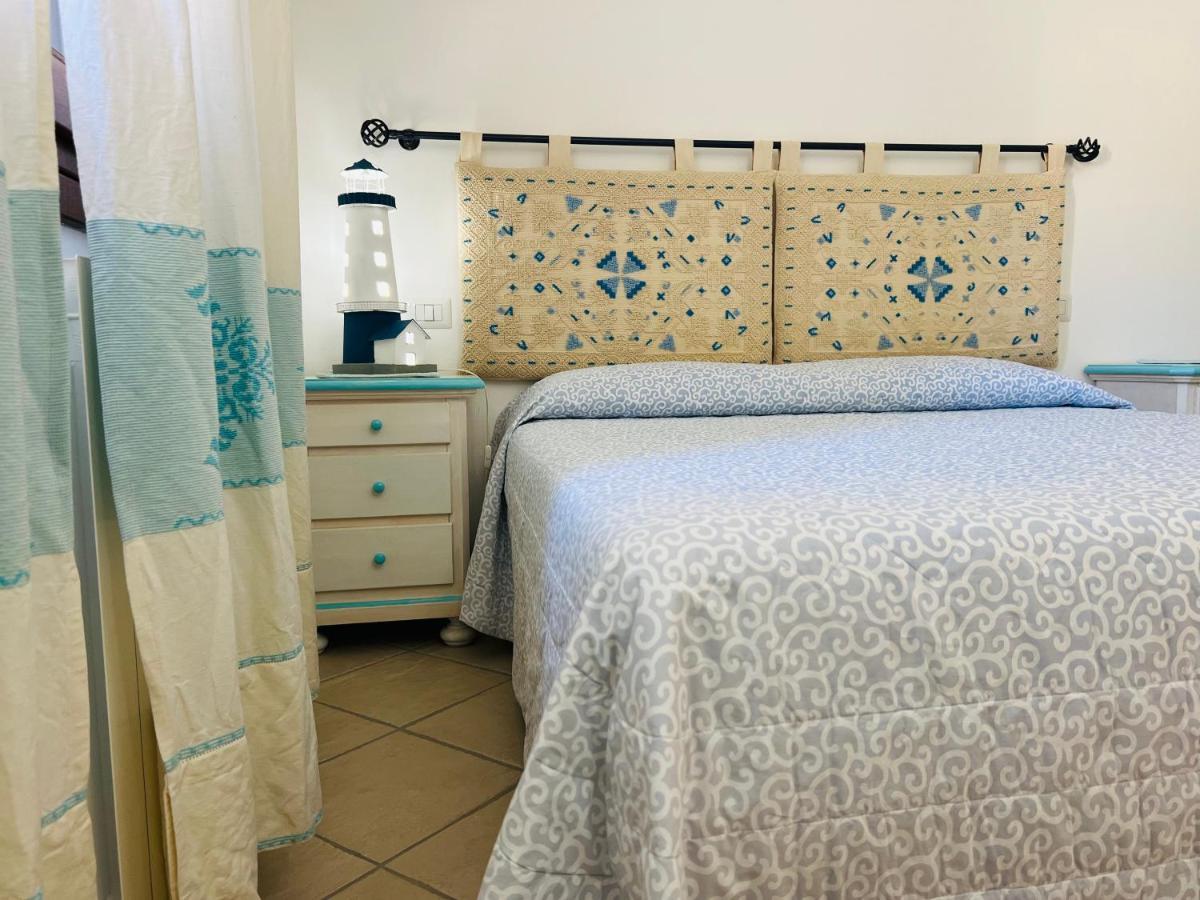 Villa A Golfo Aranci Con Vista Su Tavolara 马里内拉 外观 照片