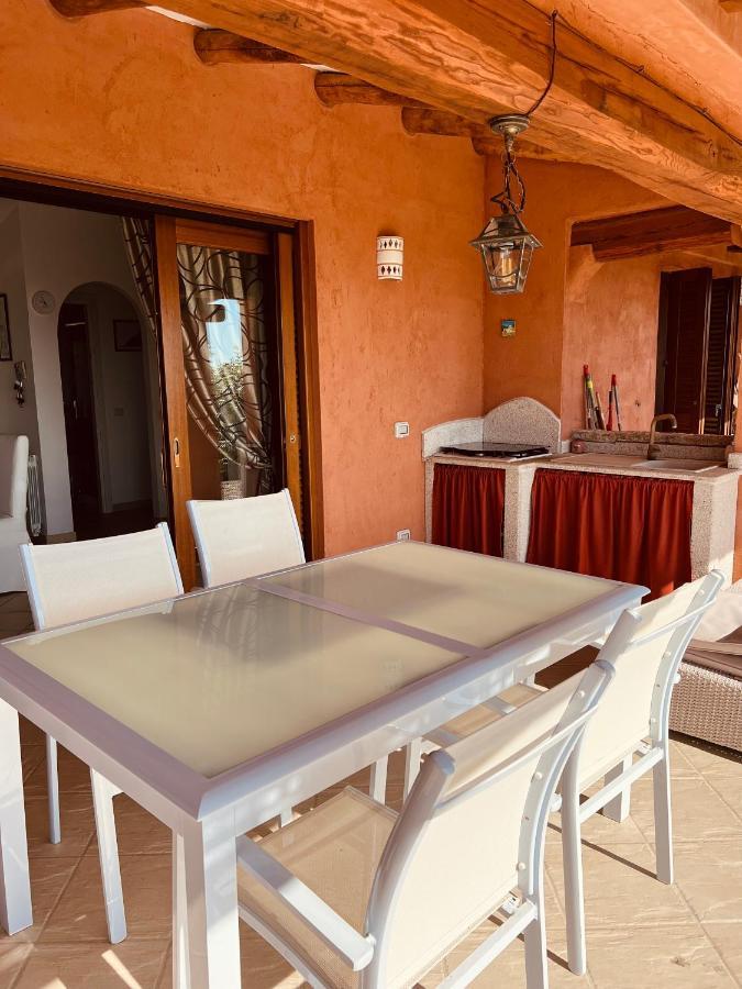 Villa A Golfo Aranci Con Vista Su Tavolara 马里内拉 外观 照片